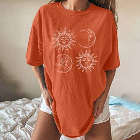 Oversize Shirts for Women Vintage Sun and Moon Pattern Printed T-Shirts Short Sleeve Crewneck Tops